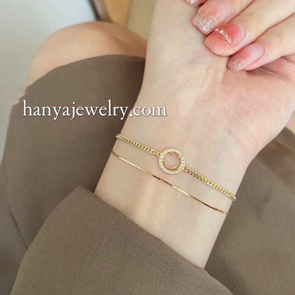 18K Gold Fashionable Smile Diamond Bracelet