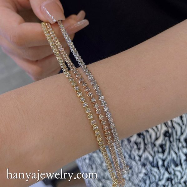 18K Gold Tennis Bracelet Full Diamond Luxurious - Image 2