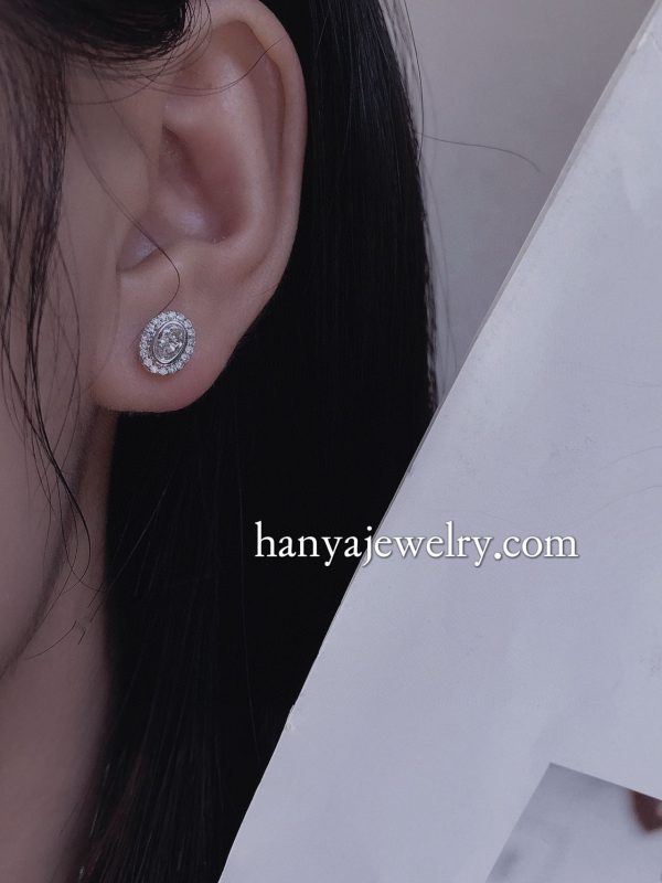 18K White Gold Oval Diamond Earrings Classic