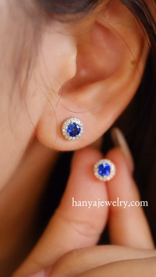 18K White Gold Blue Sapphire Stunning Diamond Earrings