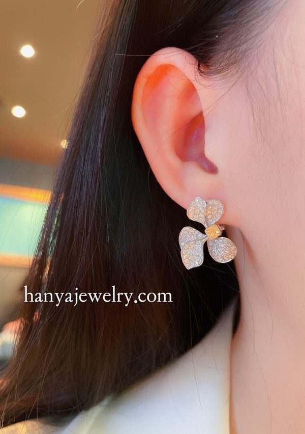 18K Gold Flower Full Women Earrings Racket