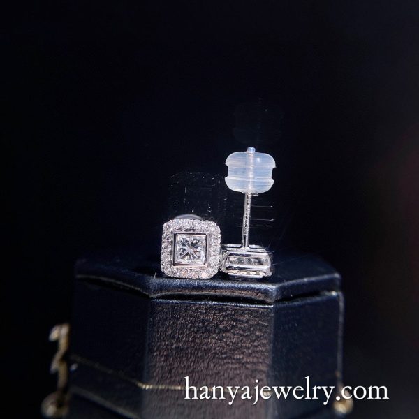 18K Gold Square Natural Diamond Earrings For Women - Image 5