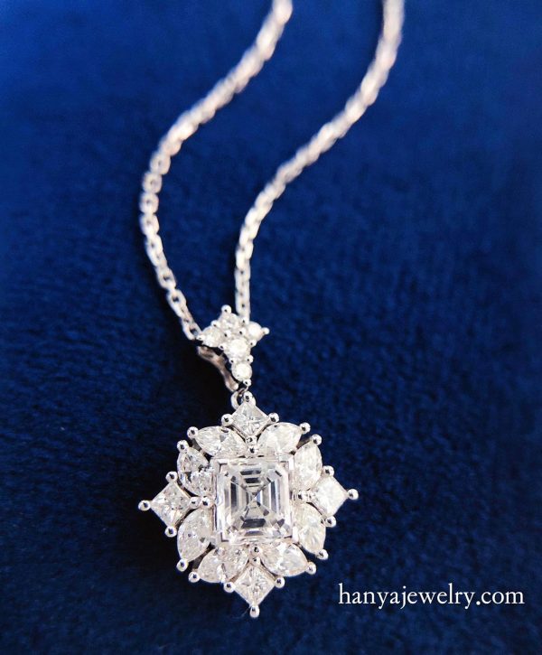 18K Gold Luxury GIA 0.50 Carat Diamond Necklace - Image 6