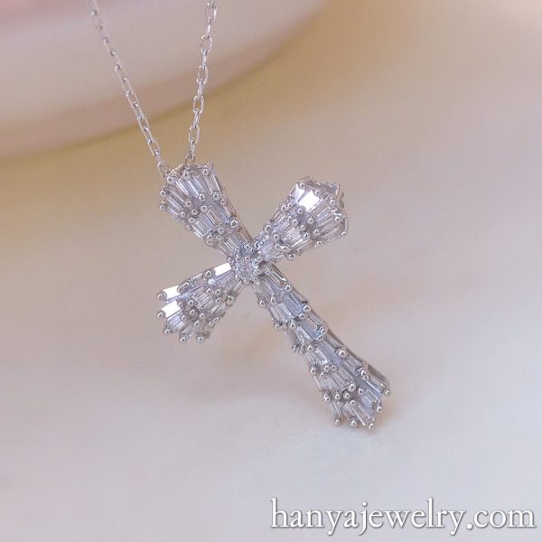 18k White Gold Diamond Cross Necklace Bling - Image 4