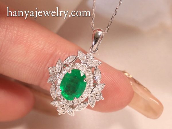 18K Gold Vintage Emerald Pendant - Image 5