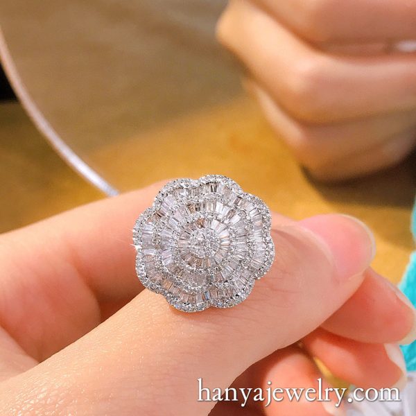 18k Diamond Luxury Custom Ring Flower Shaped - Image 3