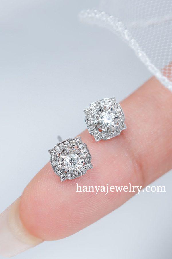 18K White Gold Wedding Earrings For Women Classic - Image 2