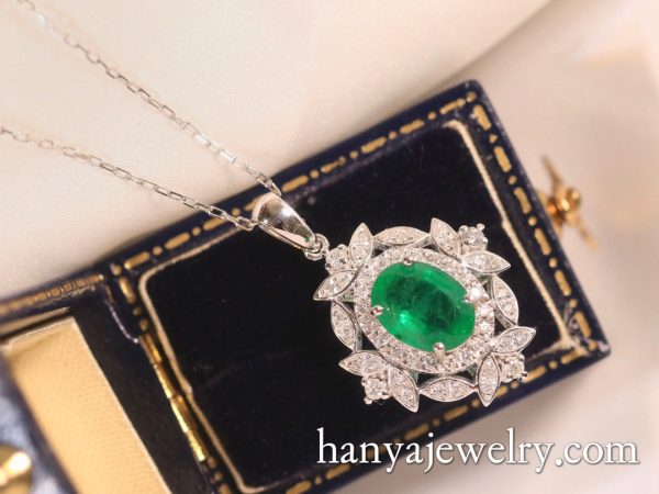 18K Gold Vintage Emerald Pendant - Image 3