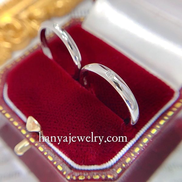 18k Aperture Diamond Couple Rings Set - Image 5