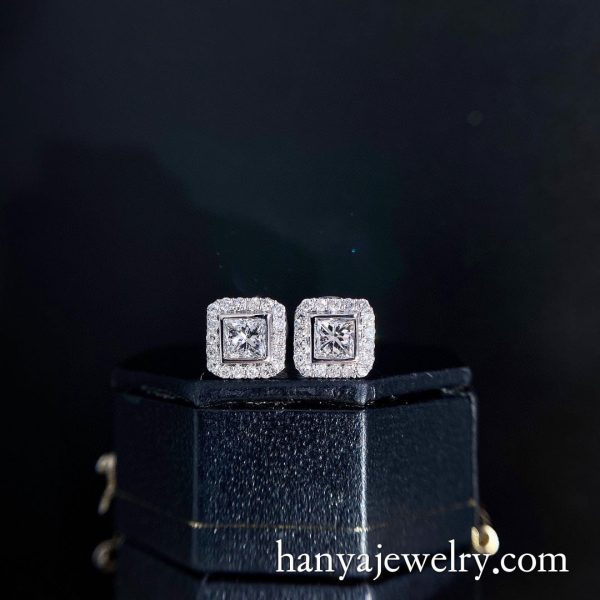 18K Gold Square Natural Diamond Earrings For Women - Image 2