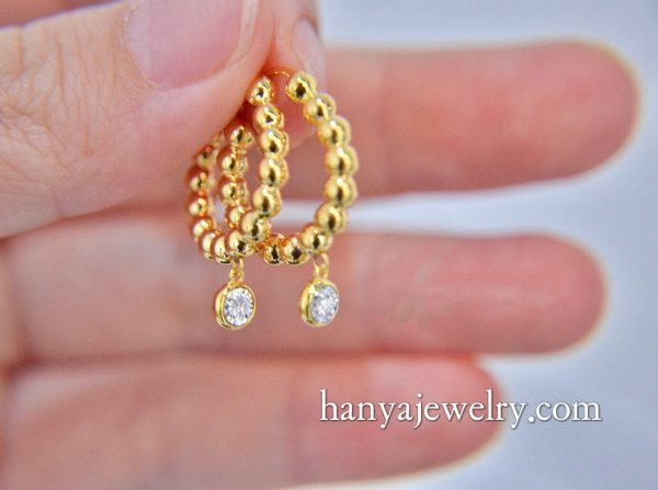 18K Yellow Gold Single Diamond Earrings - Image 2