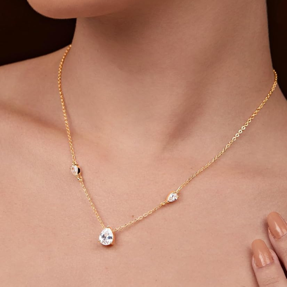 Diamond Chain Necklaces for Women: The Ultimate Style and Investment Guide 3 Diamond-Chain-Necklaces-for-Women-2.png